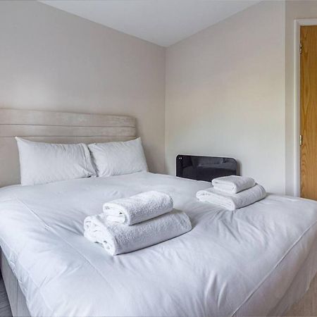 Lovely 2Bed Apt In Redditch, Free Wi-Fi & Parking Exteriér fotografie
