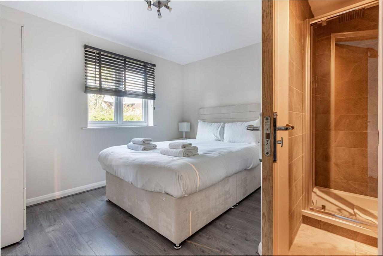 Lovely 2Bed Apt In Redditch, Free Wi-Fi & Parking Exteriér fotografie